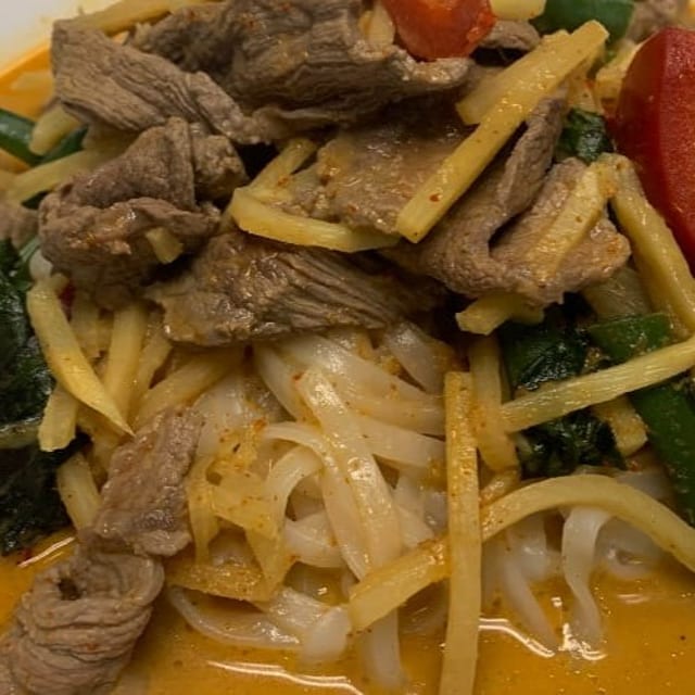 Curry Noodle.