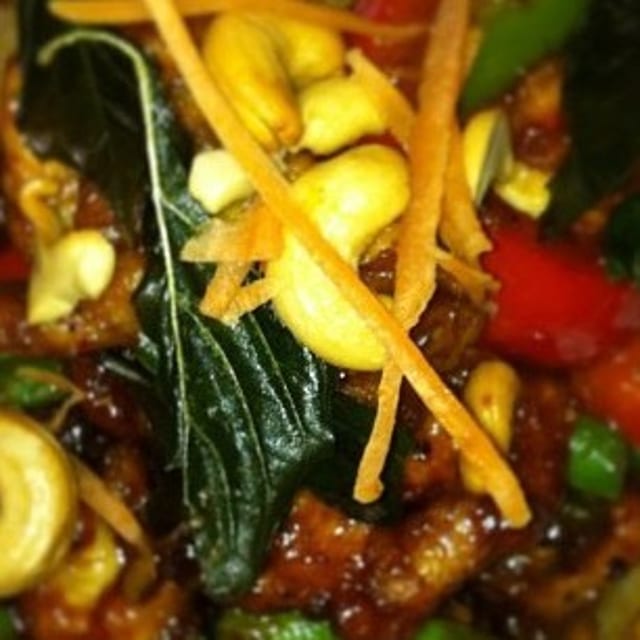 Pad Cashew Nut.